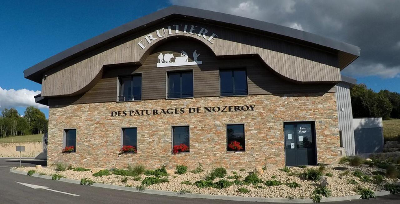 Hotel Les Remparts Nozeroy Экстерьер фото