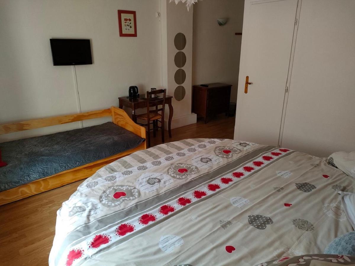 Hotel Les Remparts Nozeroy Экстерьер фото
