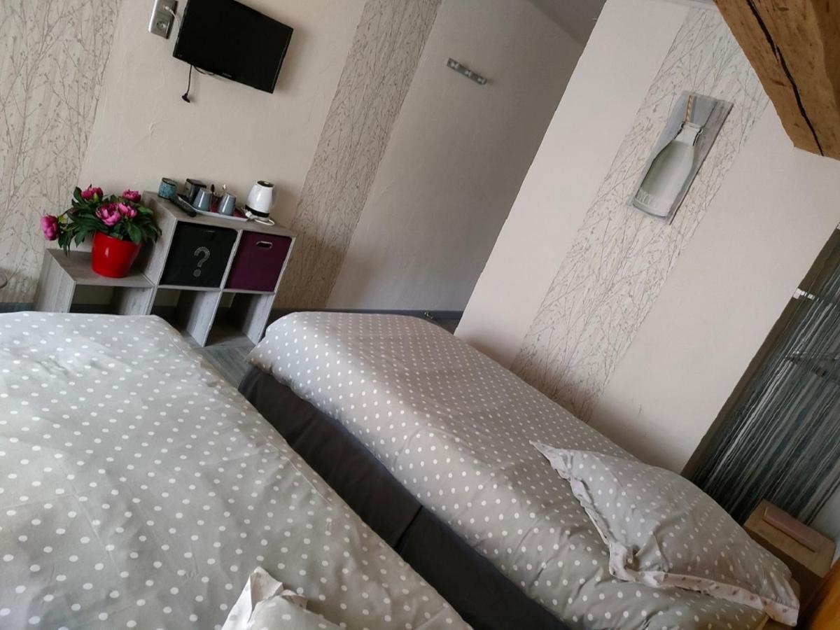 Hotel Les Remparts Nozeroy Экстерьер фото