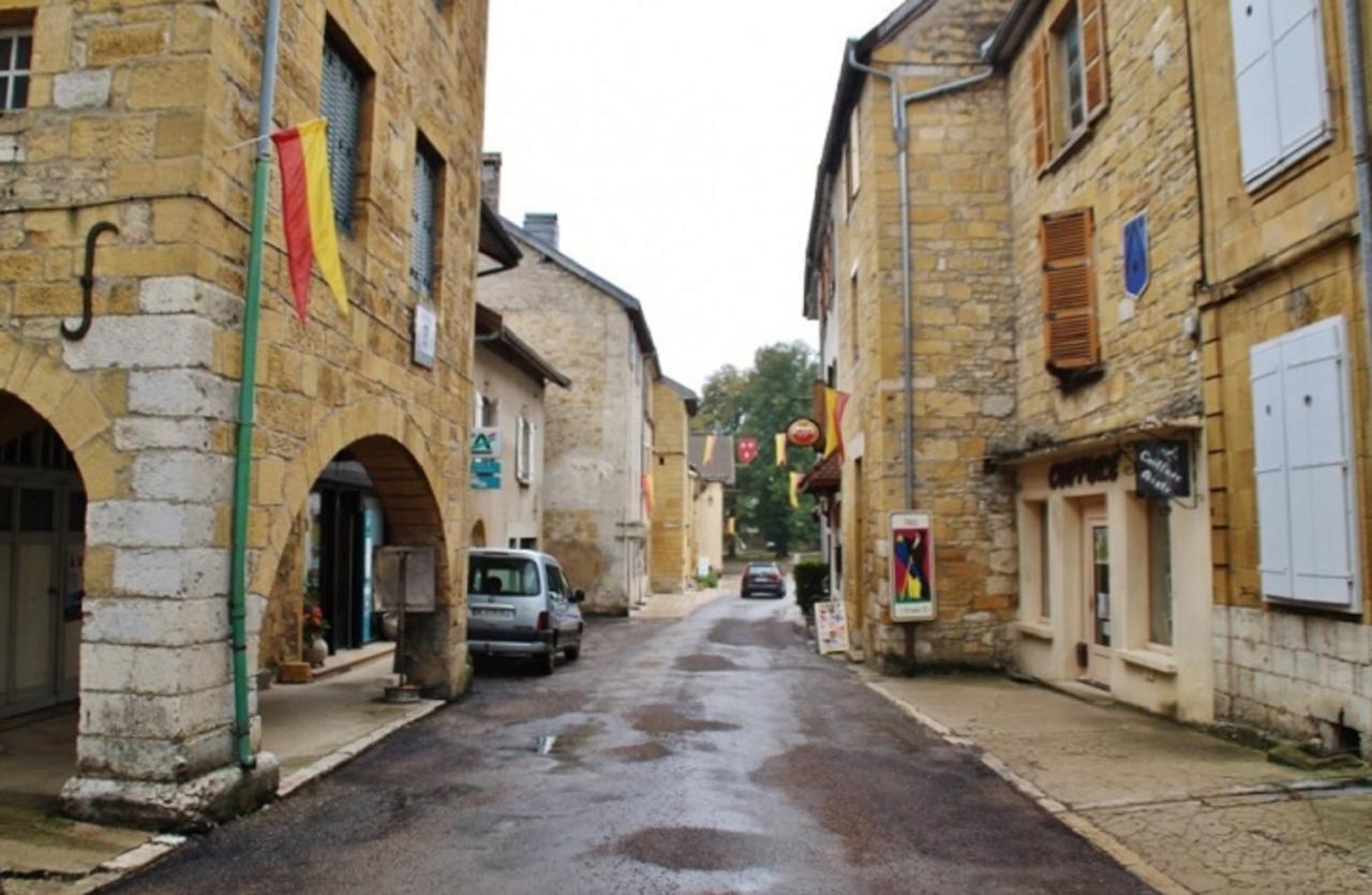 Hotel Les Remparts Nozeroy Экстерьер фото